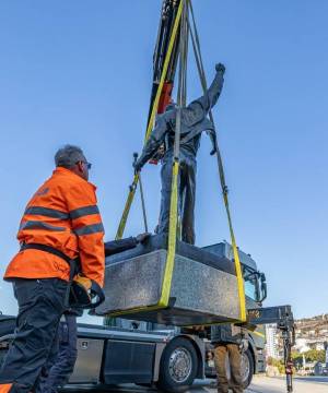 The iconic Freddie Mercury Statue Moved for Renovation